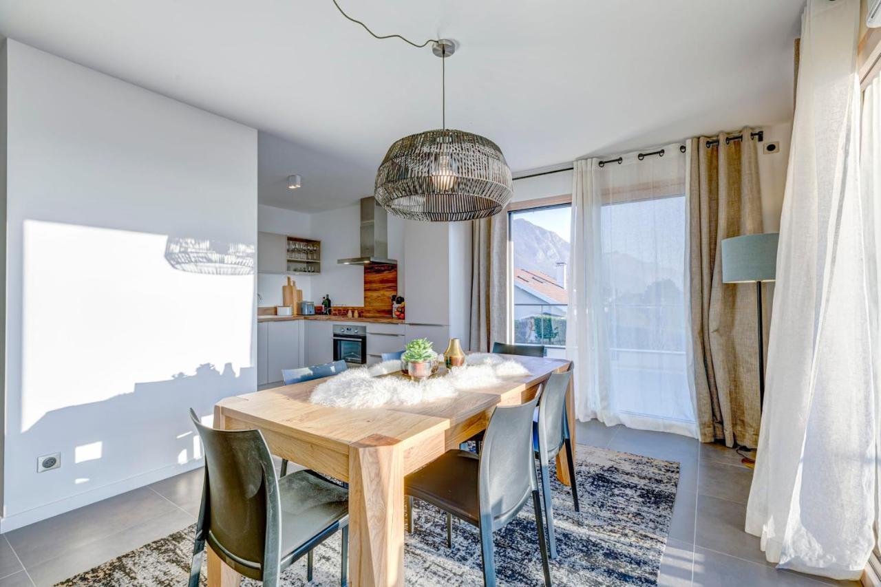 Serenity - 3 Bedroom Top Floor Apartment Parking & Lake View Terrace Annecy Dış mekan fotoğraf